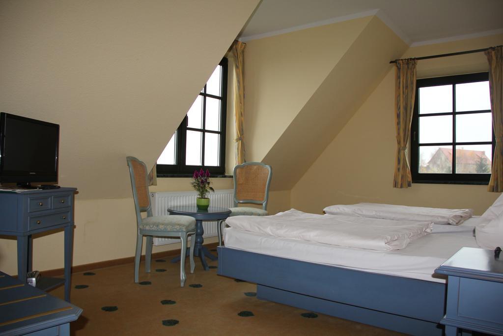 Mueritz Landhotel Gruener Baum Gotthun Exterior foto